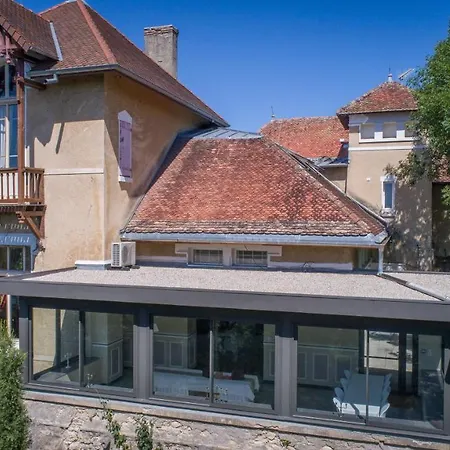 La Garenne De *