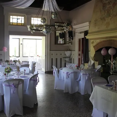 La Garenne De Hotel Morestel