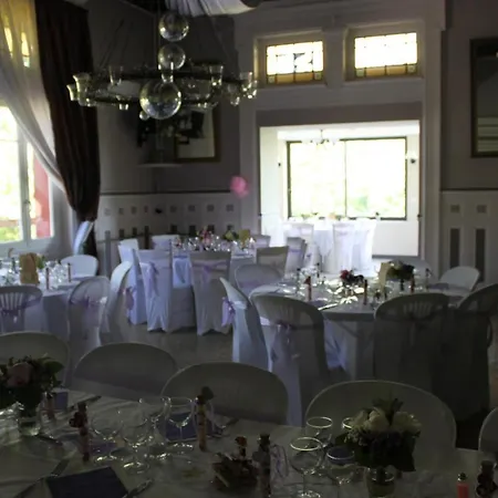 Hotel La Garenne De
