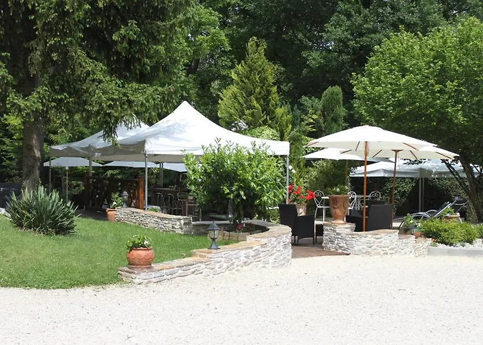 فندق La Garenne De Morestel