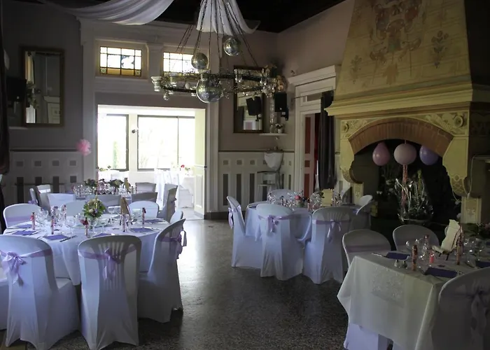 La Garenne De فندق Morestel