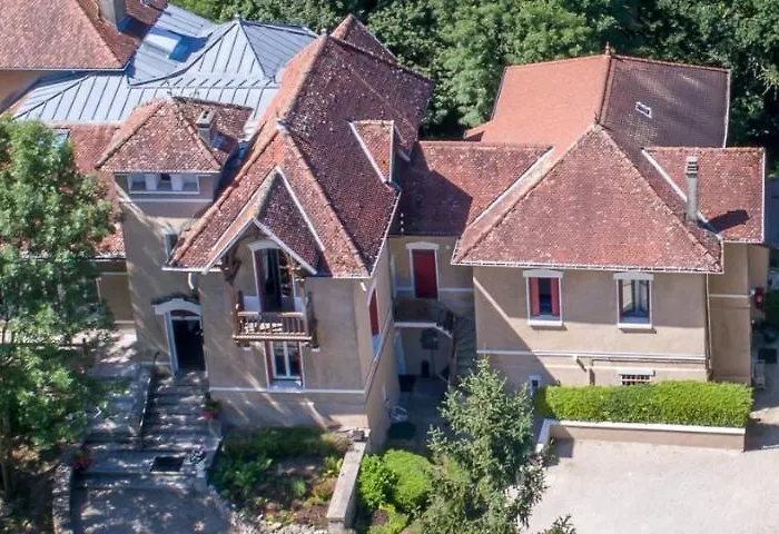 La Garenne De *